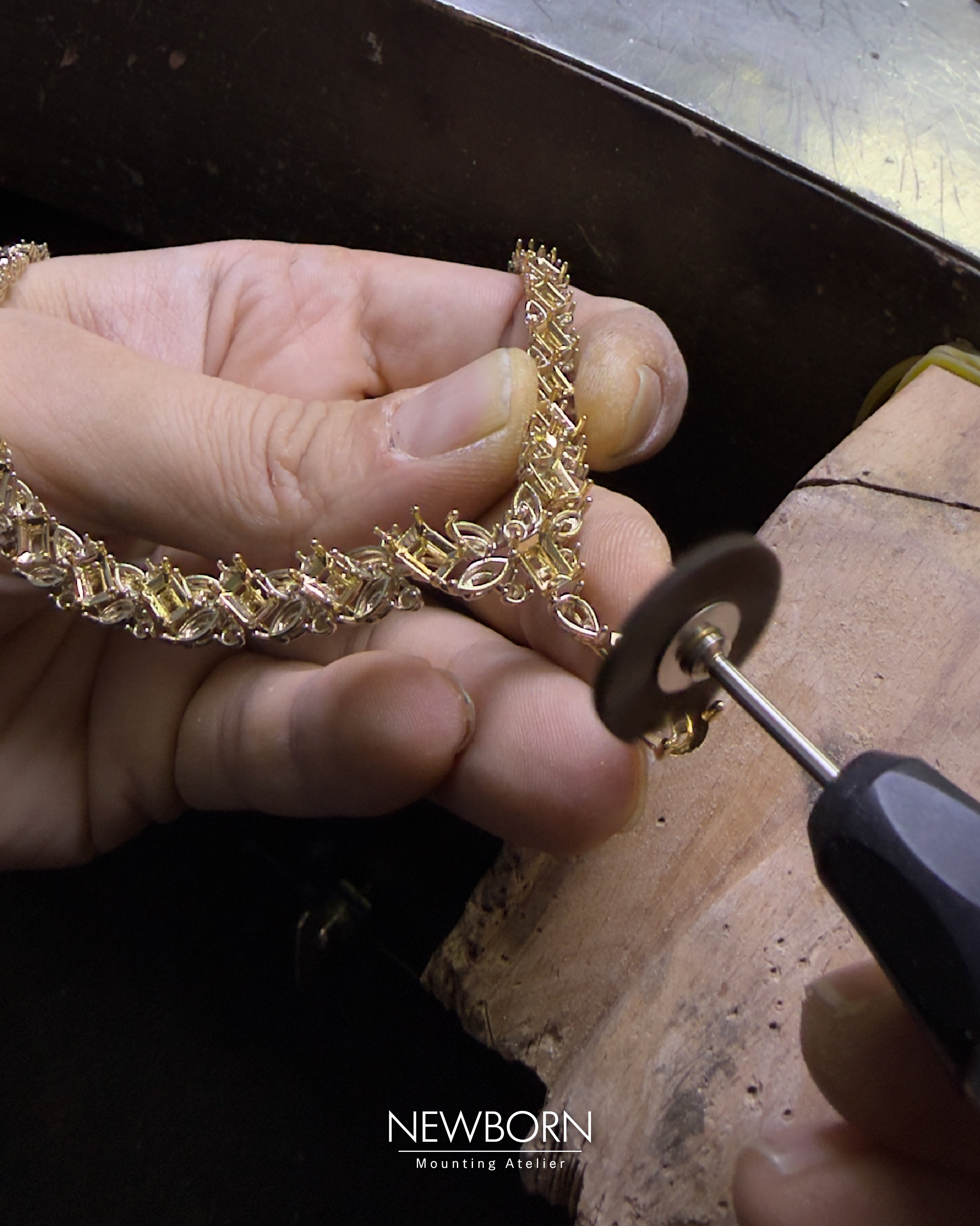 Newborn Mounting Atelier Gallery Image 1